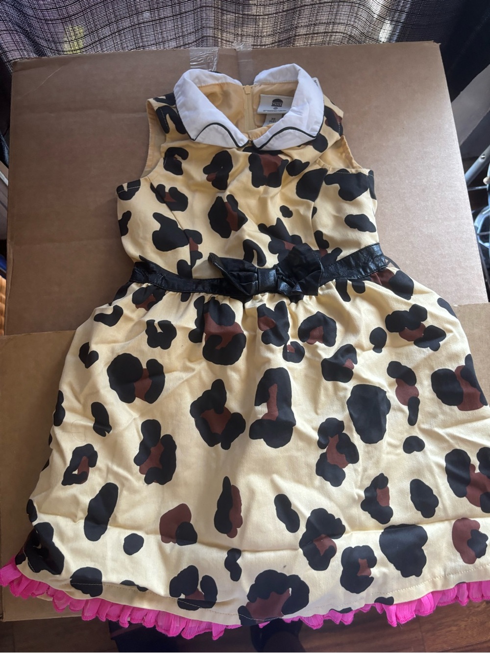 Harajuku Lovers Leopard Print Dress with White Collar and Hot Pink Trim